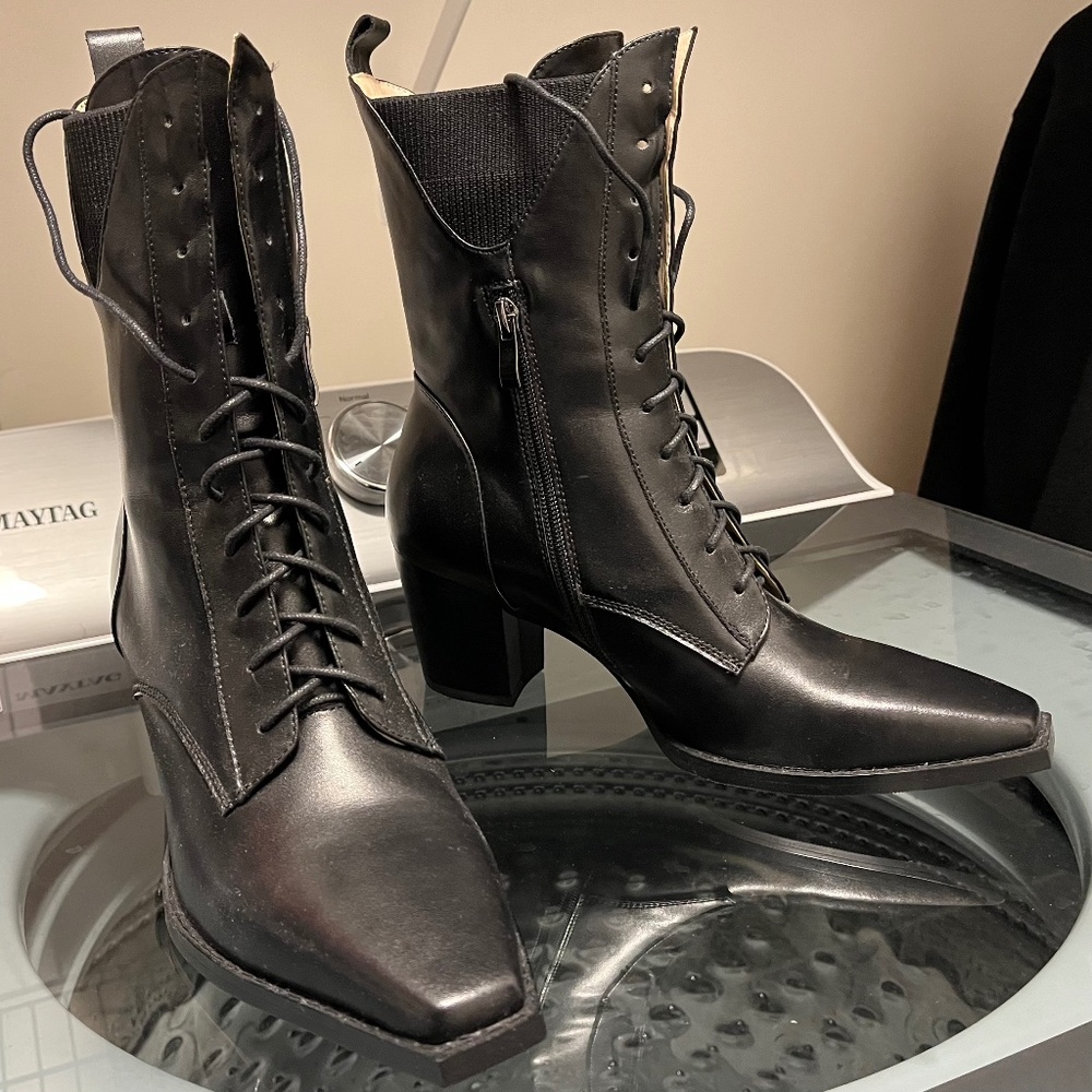 Belle & Bloom Jumping Ship Laced Boot - Black - Size 9